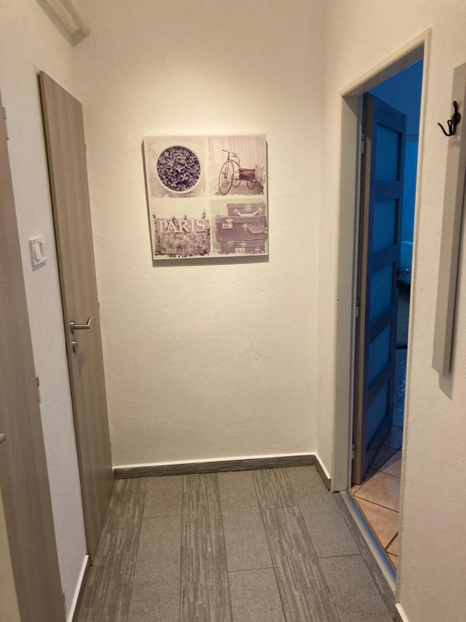 Apartman Papousek Lägenhet Znojmo Exteriör bild