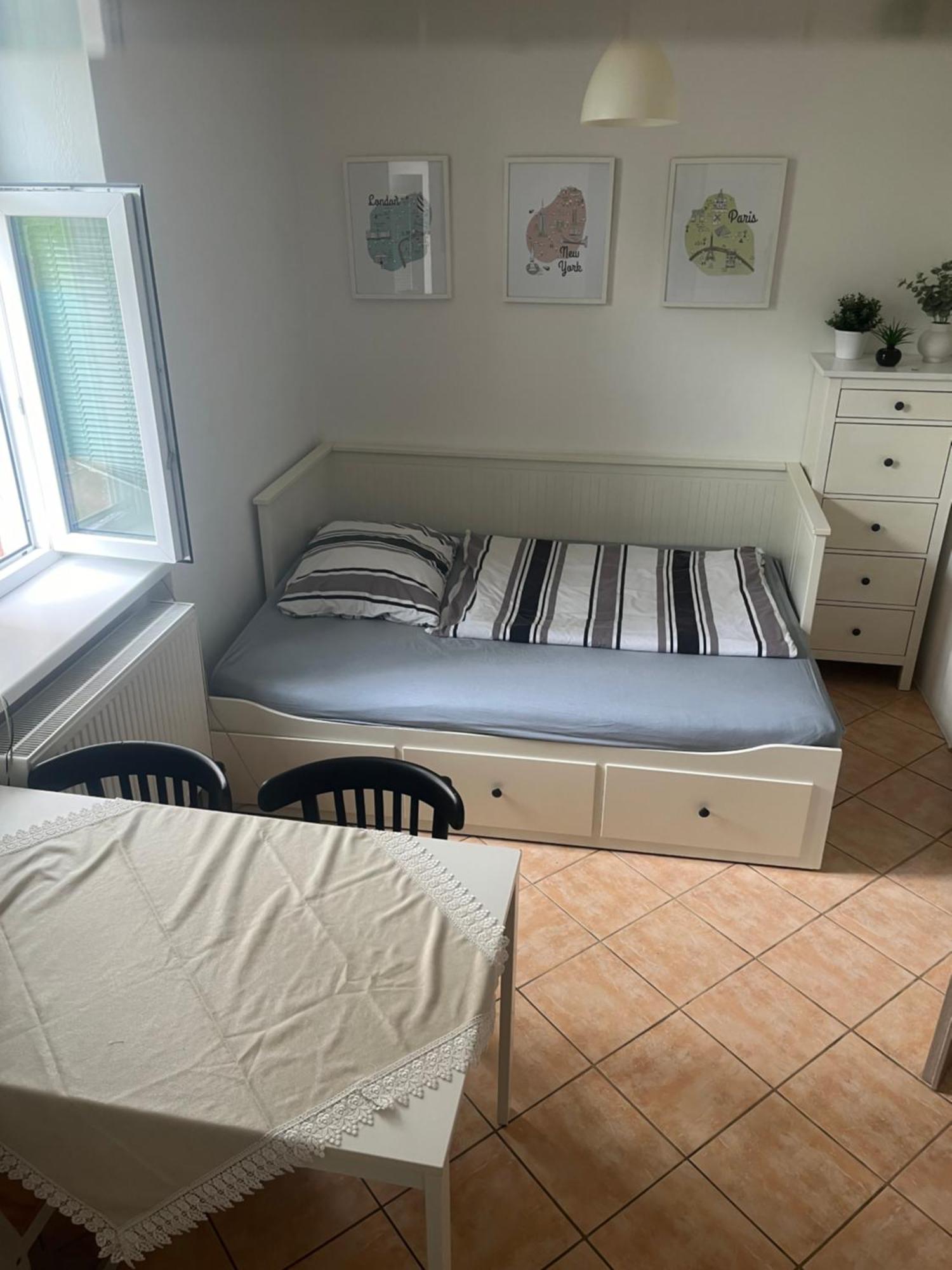 Apartman Papousek Lägenhet Znojmo Exteriör bild